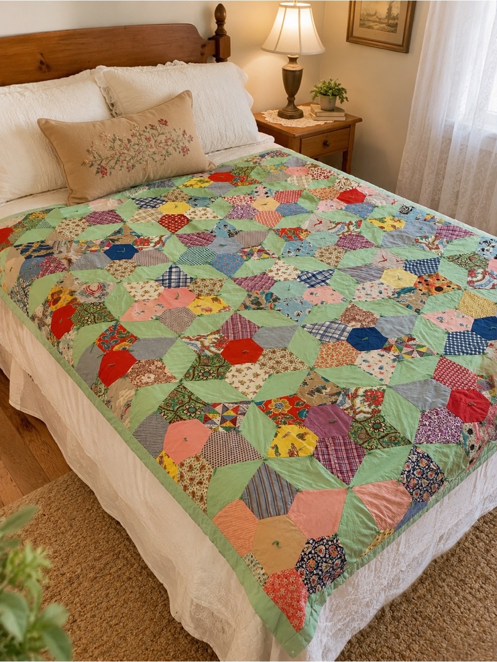 Vintage Hand Pieced Grandmother’s Flower Garden Quilt 84x62 Hexagon Star Knotted